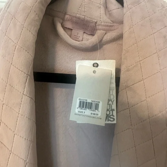 Barefoot Dreams Women's Soft Pink Robe - Picture 5 of 6